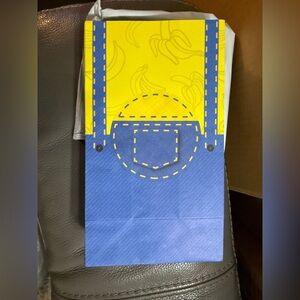 Gift Bags/goody bags. Set of 16